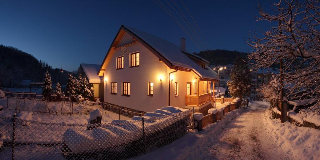 Rekreacny Dom Vyhne Apartment Exterior photo